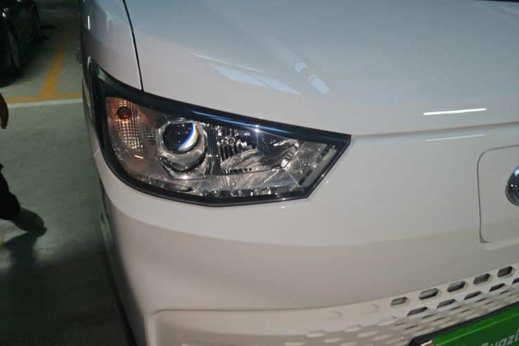 Used Karry Jiangtun E5 2024 230 km Standard Version Right Front Headlight