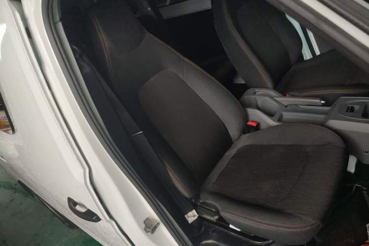 Used Karry Jiangtun E5 2024 268 km Range Open-Window 6-Seater Version Right Front Seat