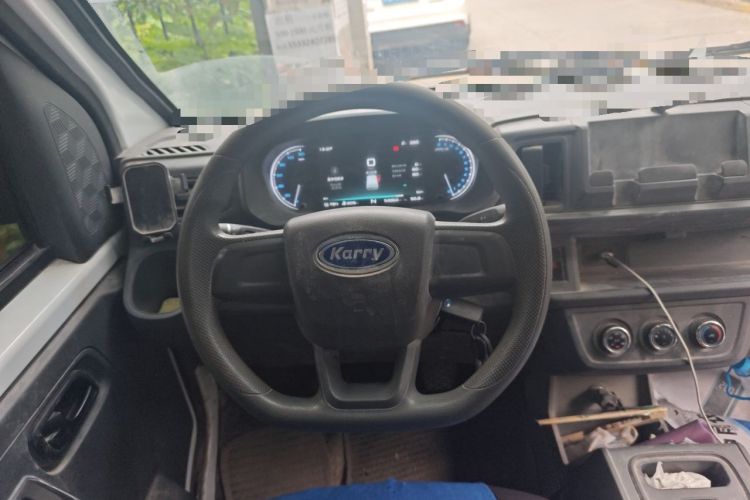 Used Karry Jiangtun E5 2024 268 km Range Open-Window 6-Seater Version Steering Wheel