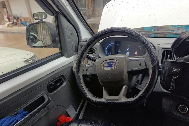Used Karry Jiangtun E5 2024 268 km Range Open-Window 6-Seater Version Steering Wheel