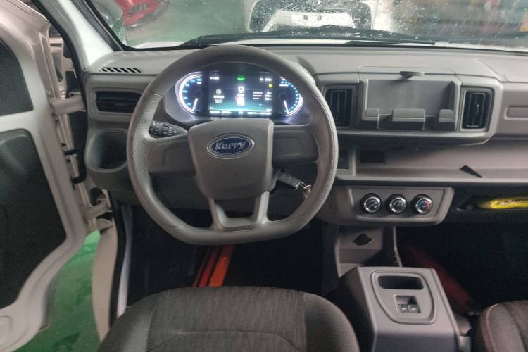 Used Karry Jiangtun E5 2024 268 km Range Open-Window 6-Seater Version Steering Wheel