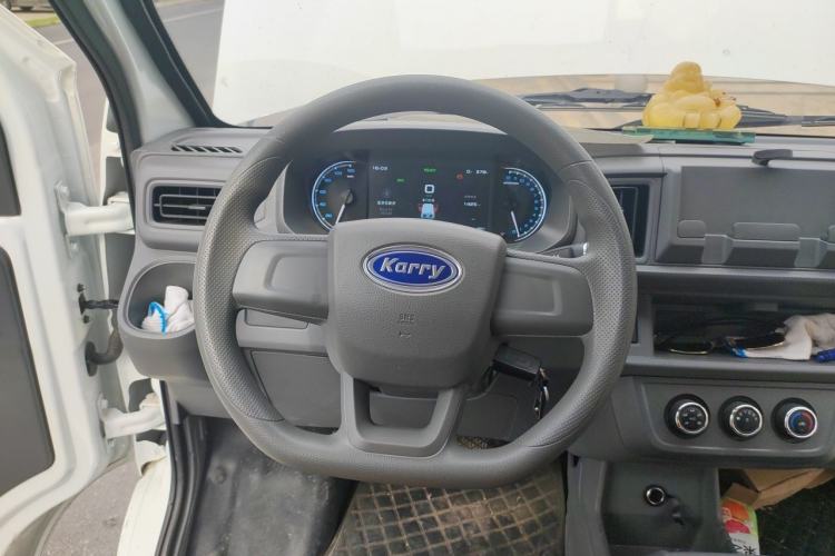 Used Karry Jiangtun E5 2024 268 km Range Open-Window 6-Seater Version Steering Wheel