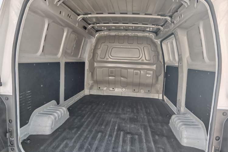 Used Karry Jiangtun E5 2024 230 km Standard Version Trunk