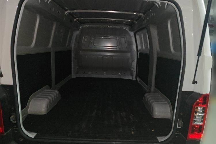 Used Karry Jiangtun E5 2024 230 km Standard Version Trunk