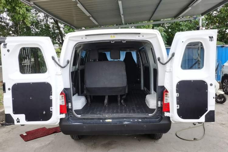 Used Karry Jiangtun E5 2024 268 km Range Open-Window 6-Seater Version Trunk