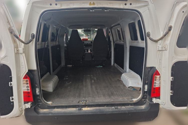 Used Karry Jiangtun E5 2024 268 km Range Open-Window 6-Seater Version Trunk