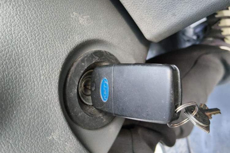 Used Karry Jiangtun E5 2024 268 km Range Open-Window 6-Seater Version Vehicle Key