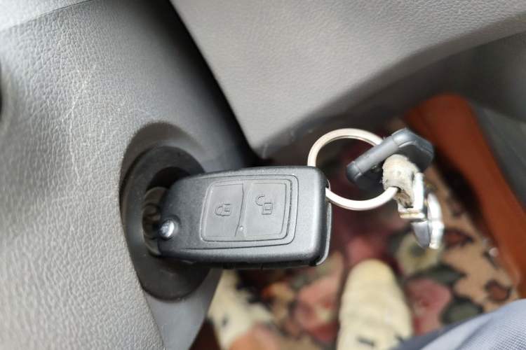 Used Karry Jiangtun E5 2024 268 km Range Open-Window 6-Seater Version Vehicle Key