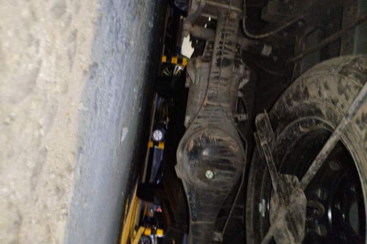 Used Karry Jiangtun E5 2025 Model Economy Edition—36.8 kWh, 6-seater Chassis Rear