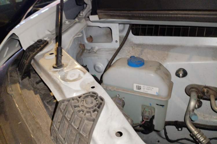 Used Karry Jiangtun E5 2025 Model Economy Edition—36.8 kWh, 6-seater Engine Bay Right