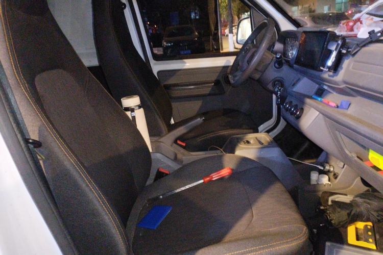 Used Karry Jiangtun E5 2025 Model Economy Edition—36.8 kWh, 6-seater Left Rear Seat