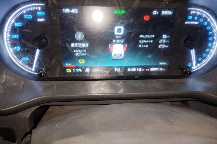 Used Karry Jiangtun E5 2025 Model Economy Edition—36.8 kWh, 6-seater Odometer Close Up