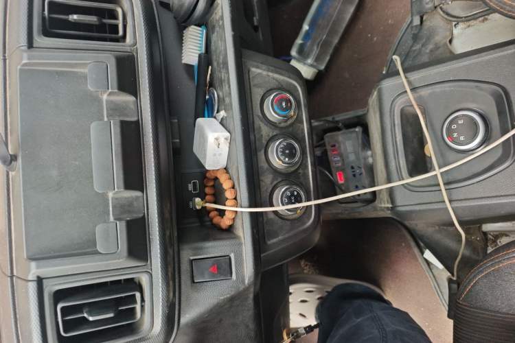 Used Karry Jiangtun E6 2024 Gotion 38.7 kWh Kuaxin Edition Audio And AC Panel