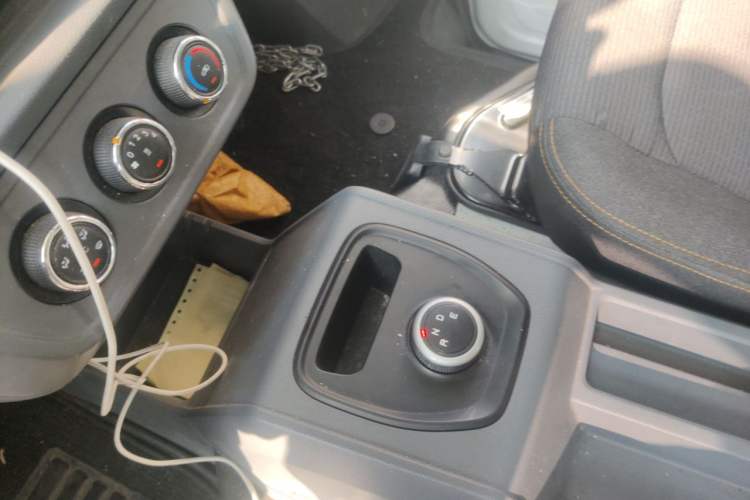 Used Karry Jiangtun E6 2024 AVIC 38.64kWh Wide-Heart Edition Gear Lever