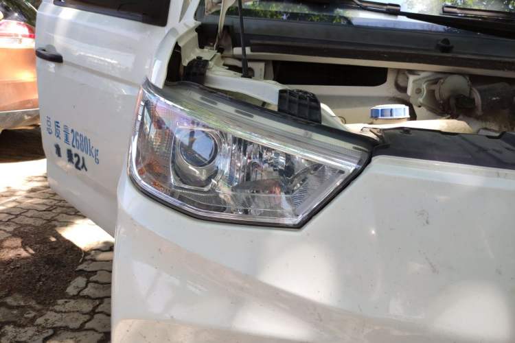 Used Karry Jiangtun E6 2024 Gotion 40.55 kWh Wide-Heart Edition Right Front Headlight