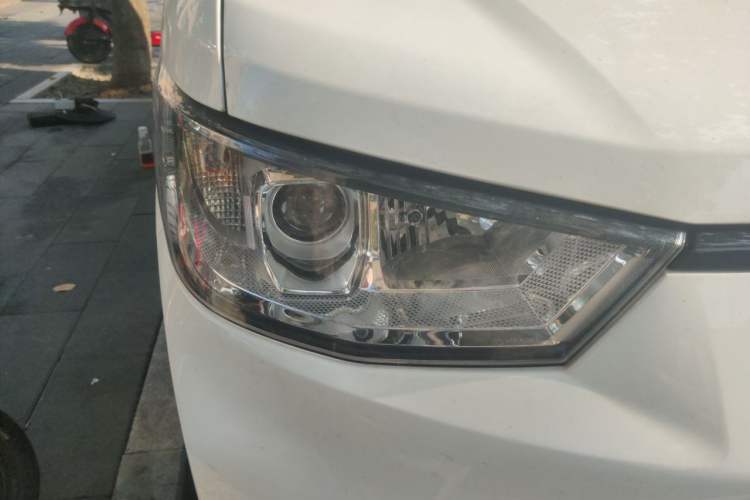 Used Karry Jiangtun E6 2024 AVIC 38.64kWh Wide-Heart Edition Right Front Headlight