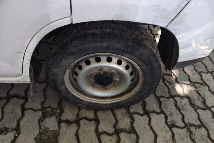 Used Karry Jiangtun E6 2024 Gotion 40.55 kWh Wide-Heart Edition Right Front Wheel Hub