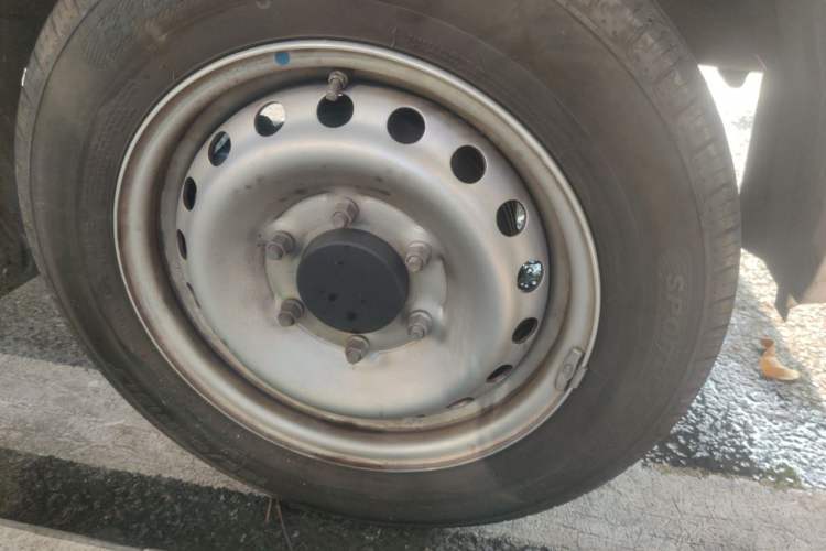 Used Karry Jiangtun E6 2024 AVIC 38.64kWh Wide-Heart Edition Right Front Wheel Hub