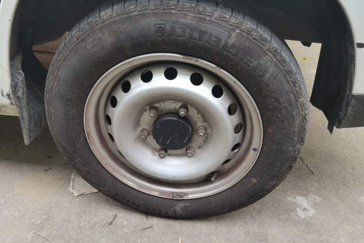Used Karry Jiangtun E6 2024 AVIC 38.64 kWh Wide-body Edition Right Front Wheel Hub