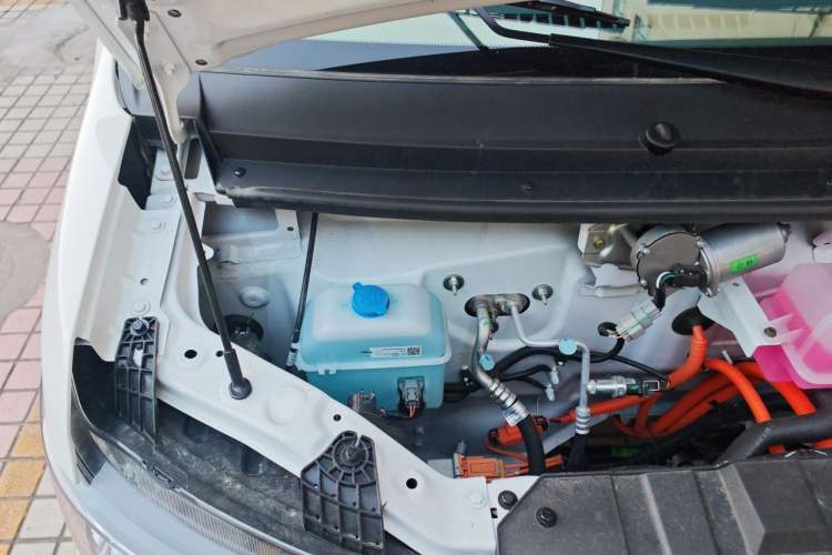 Used Karry Jiangtun E6 2026 Model Guoxuan 40.55kWh Wide-Heart Edition Engine Bay Right