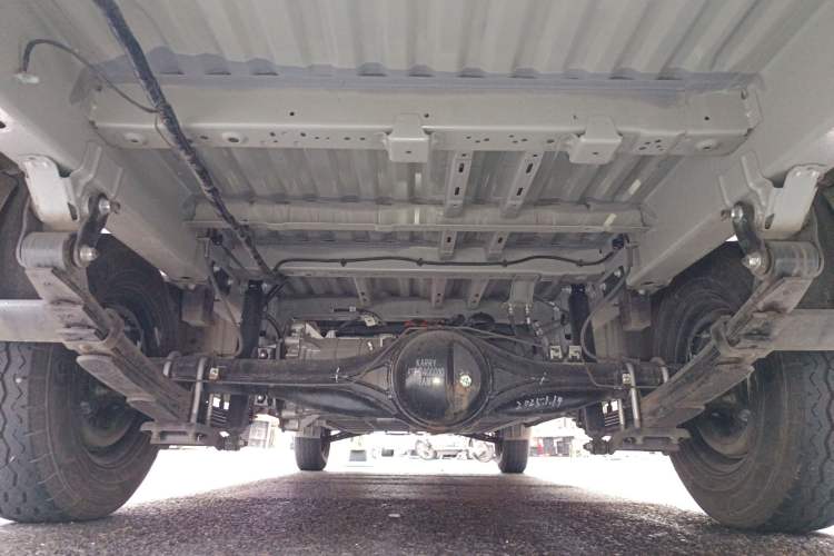 Used Karry Jiangtun E7 2024 Mingchuan 7-Seater Model Chassis Rear