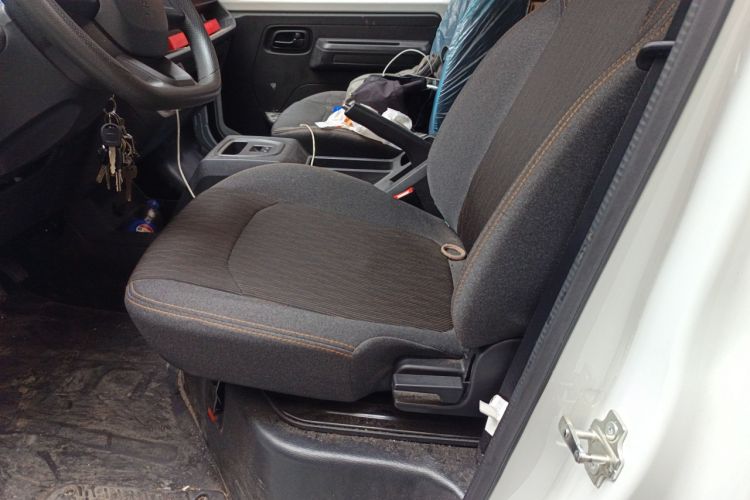 Used Karry Jiangtun E7 2024 Mingchuan 7-Seater Model Left Front Seat