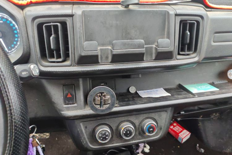 Used Karry Jiangtun E7 2024 Mingchuang 6-Seater Version Audio And AC Panel