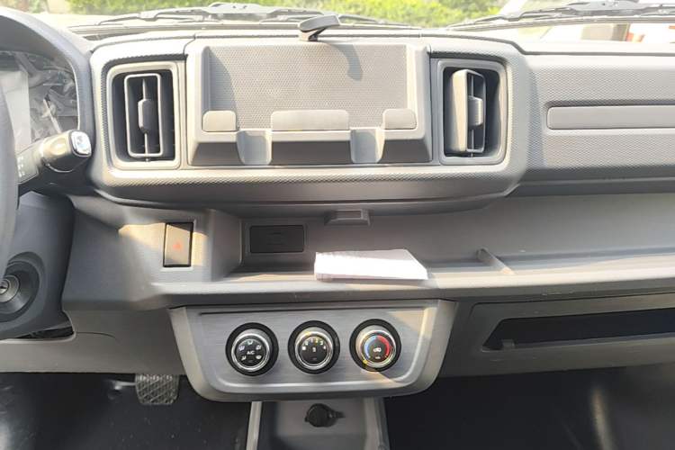 Used Karry Jiangtun E7 2024 Wealthy Edition Audio And AC Panel