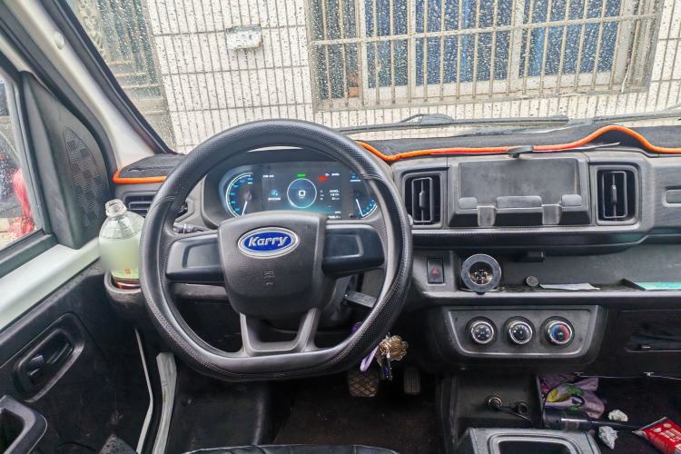 Used Karry Jiangtun E7 2024 Mingchuang 6-Seater Version Center Console