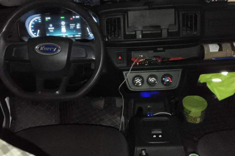 Used Karry Jiangtun E7 2024 Mingchuang 6-Seater Version Center Console