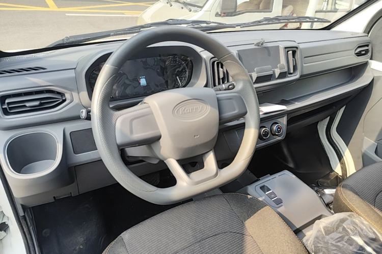 Used Karry Jiangtun E7 2024 Wealthy Edition Center Console