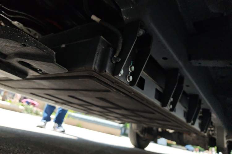 Used Karry Jiangtun E7 2024 Mingchuan 7-Seater Model Chassis Front Left
