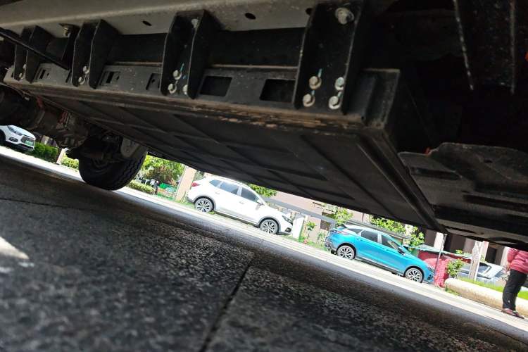 Used Karry Jiangtun E7 2024 Mingchuan 7-Seater Model Chassis Front Right