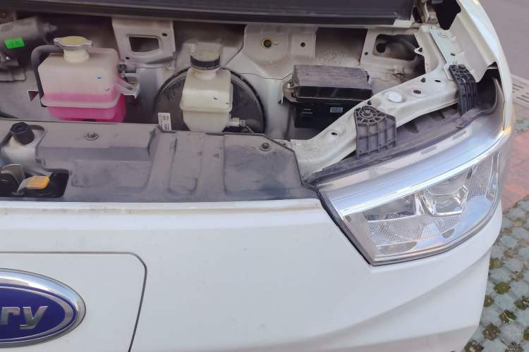 Used Karry Jiangtun E7 2024 Startup Edition Engine Bay Left