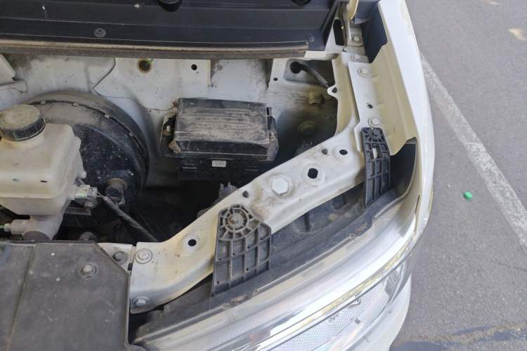Used Karry Jiangtun E7 2024 Wealthy Edition Engine Bay Left