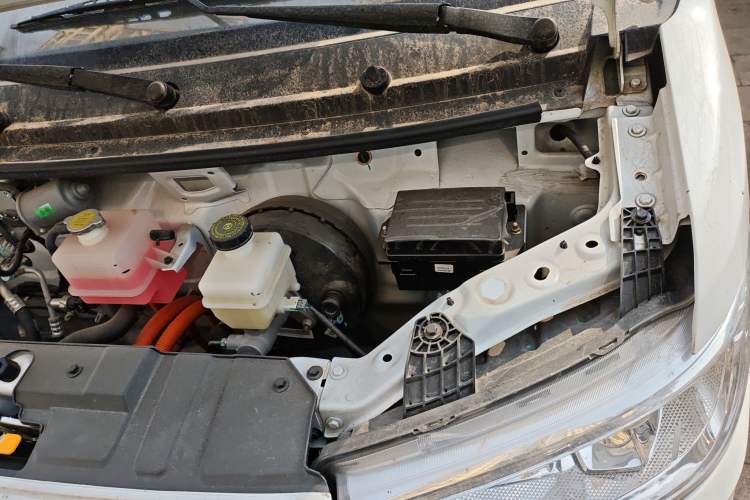 Used Karry Jiangtun E7 2024 Mingchuang 6-Seater Version Engine Bay Left