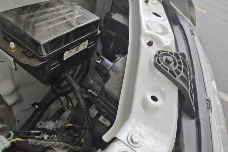 Used Karry Jiangtun E7 2024 Wealthy Edition Engine Bay Left