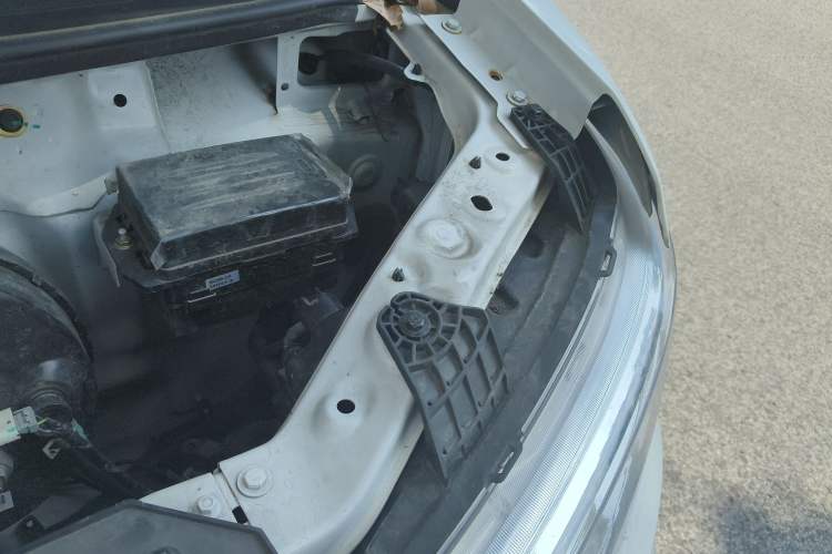 Used Karry Jiangtun E7 2024 Wealthy Edition Engine Bay Left