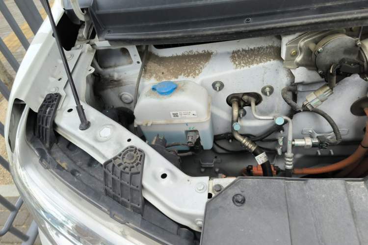 Used Karry Jiangtun E7 2024 Mingchuan 7-Seater Model Engine Bay Right