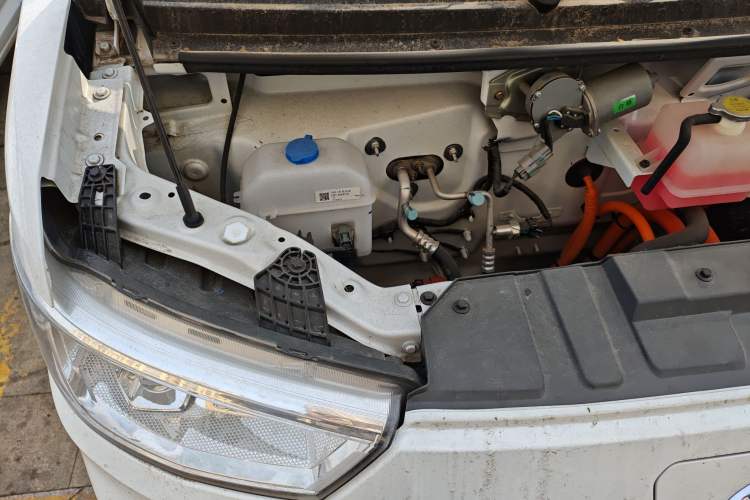Used Karry Jiangtun E7 2024 Mingchuang 6-Seater Version Engine Bay Right