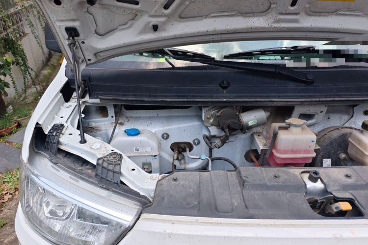 Used Karry Jiangtun E7 2024 Mingchuan 7-Seater Model Engine Bay Right