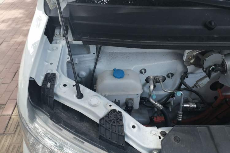 Used Karry Jiangtun E7 2024 Mingchuang 6-Seater Version Engine Bay Right