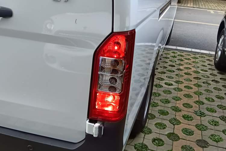 Used Karry Jiangtun E7 2024 Mingchuang 6-Seater Version Exterior 6