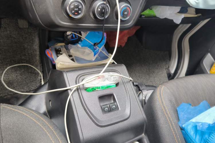 Used Karry Jiangtun E7 2024 Mingchuan 7-Seater Model Gear Lever