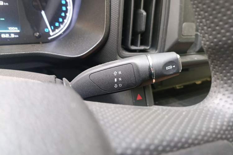 Used Karry Jiangtun E7 2024 Wealthy Edition Gear Lever