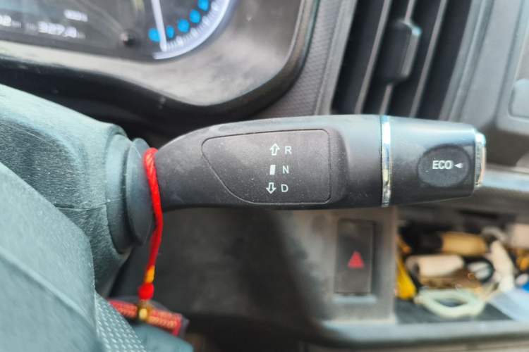 Used Karry Jiangtun E7 2024 Mingchuang 6-Seater Version Gear Lever
