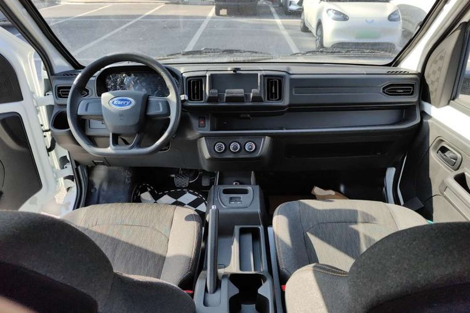 Used Karry Jiangtun E7 2024 Mingchuang 6-Seater Version Interior 2