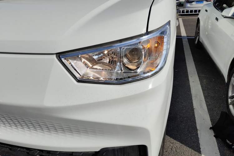 Used Karry Jiangtun E7 2024 Mingchuang 6-Seater Version Left Front Headlight