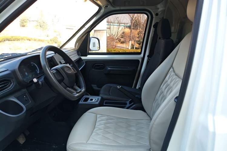 Used Karry Jiangtun E7 2024 Wealthy Edition Left Front Seat