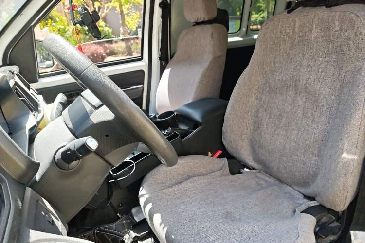 Used Karry Jiangtun E7 2024 Mingchuan 7-Seater Model Left Front Seat